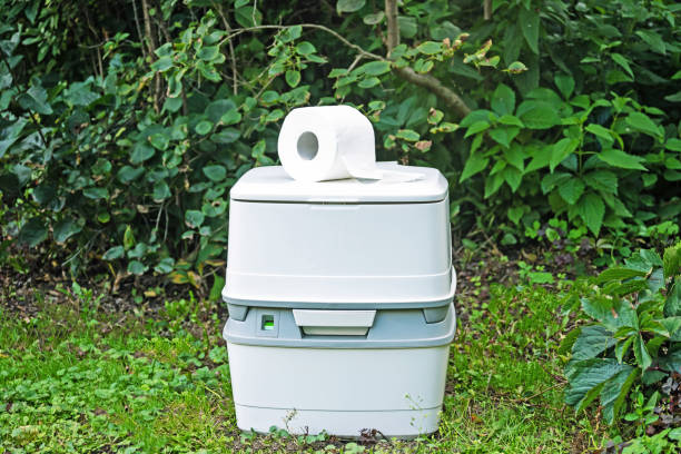 Best Porta potty delivery and setup  in Oswego, NY